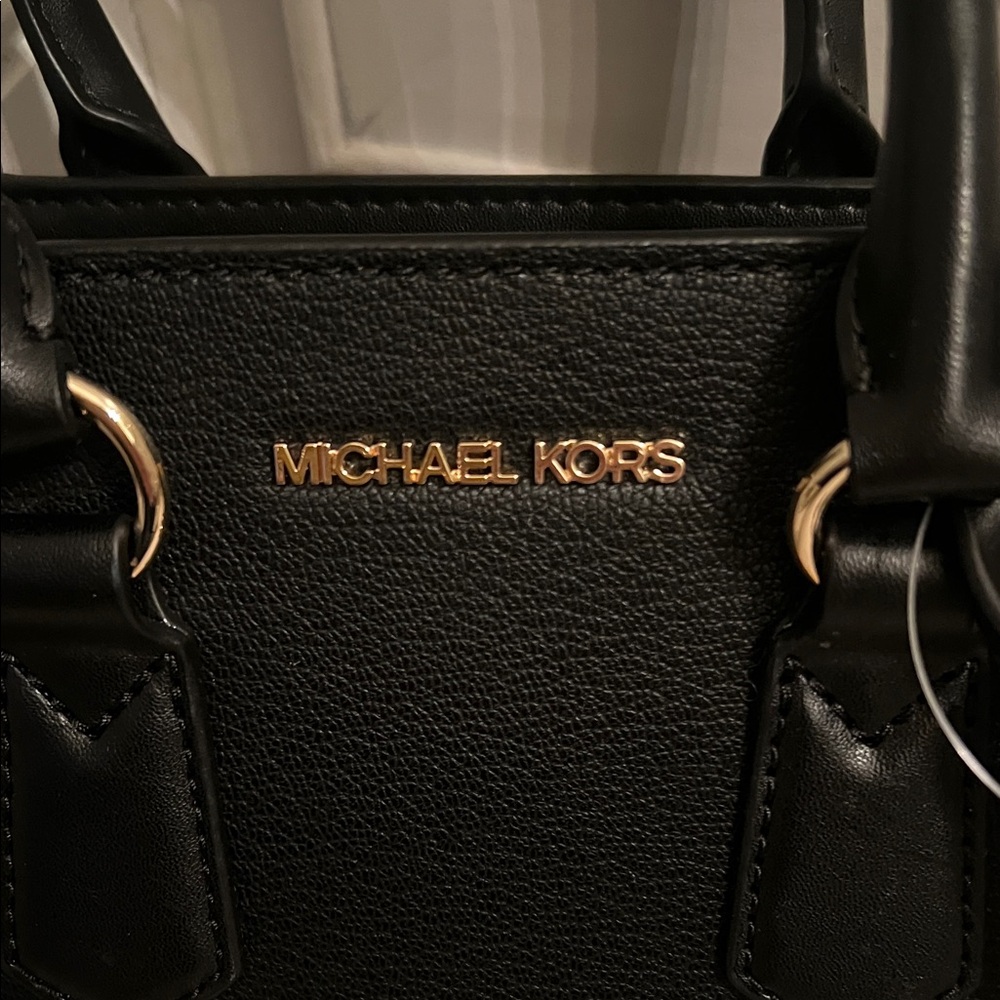 Michael Kors small satchel - Picture 2 of 7